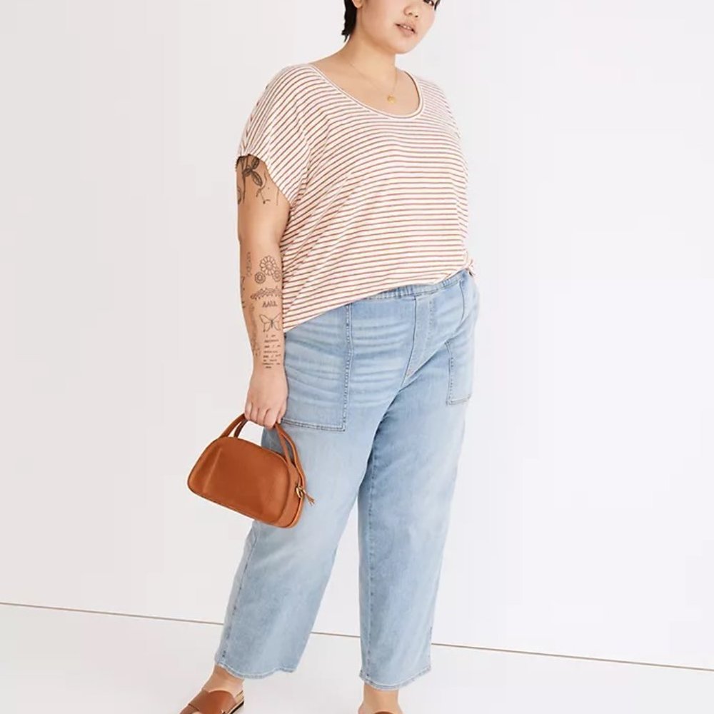 Madewell  Pull-On Relaxed Jeans in Lisford Wash